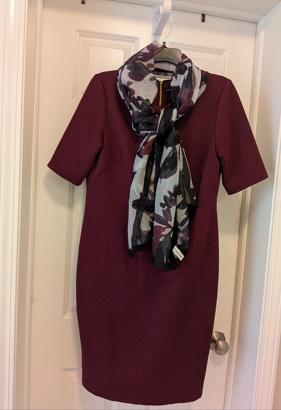 Women's Textured Midi Sheath Dress in Burgundy Size 10